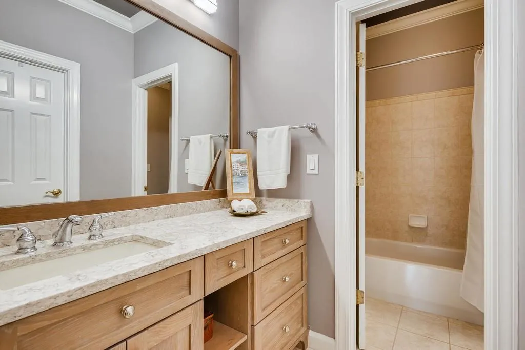 610 Enclave Circle, Sandy Springs, Georgia 30342, 5 Bedrooms Bedrooms, ,4 BathroomsBathrooms,Residential,Sold,610 Enclave Circle,6683545