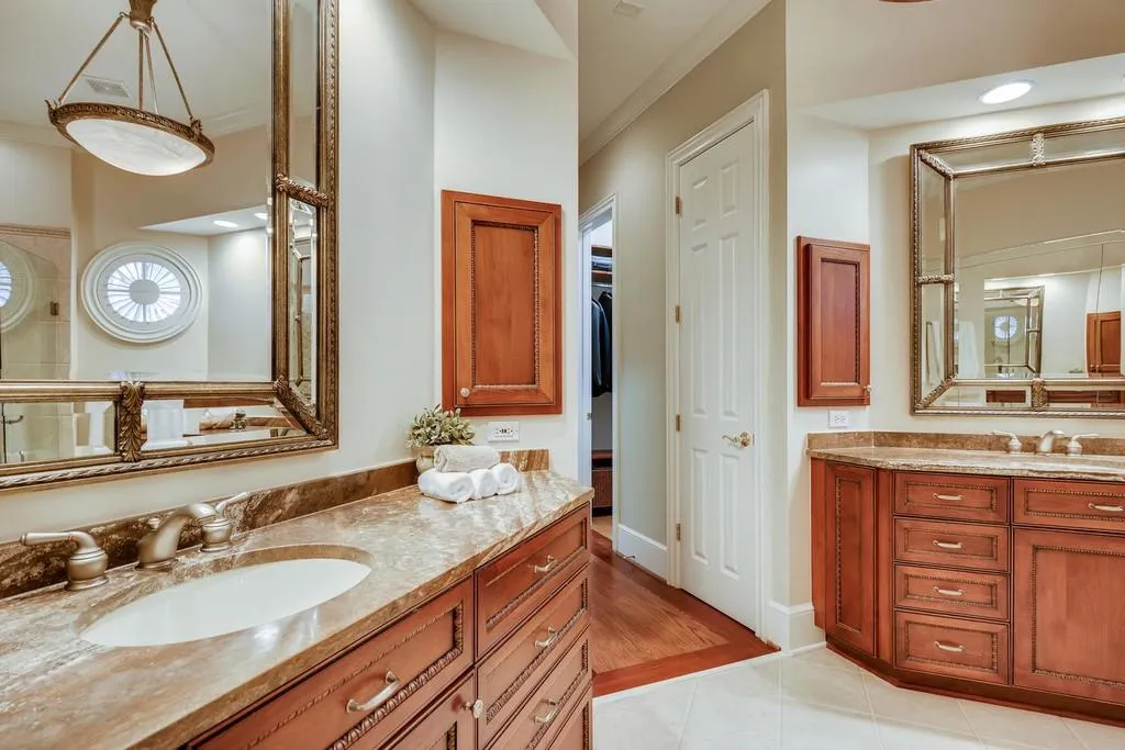 610 Enclave Circle, Sandy Springs, Georgia 30342, 5 Bedrooms Bedrooms, ,4 BathroomsBathrooms,Residential,Sold,610 Enclave Circle,6683545