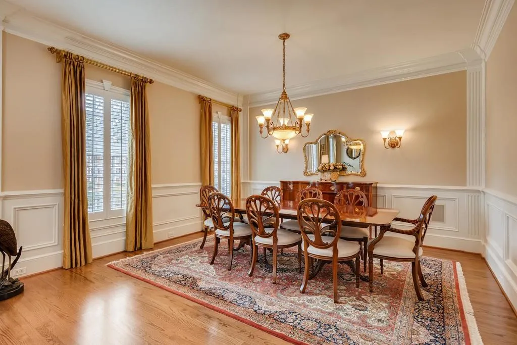 610 Enclave Circle, Sandy Springs, Georgia 30342, 5 Bedrooms Bedrooms, ,4 BathroomsBathrooms,Residential,Sold,610 Enclave Circle,6683545