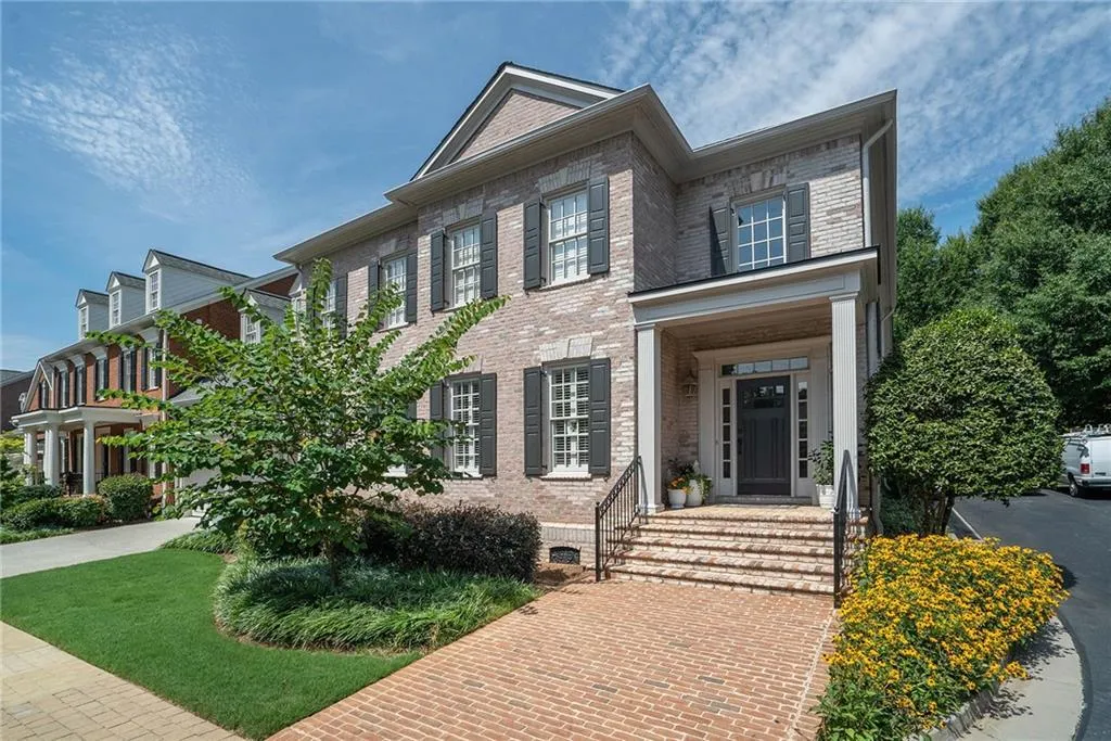 610 Enclave Circle, Sandy Springs, Georgia 30342, 5 Bedrooms Bedrooms, ,4 BathroomsBathrooms,Residential,Sold,610 Enclave Circle,6683545