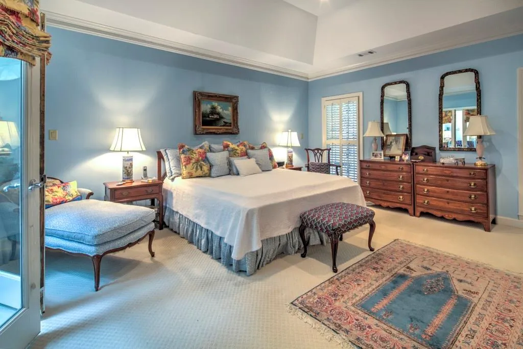 405 Greenlaurel Drive, Atlanta, Georgia 30342, 3 Bedrooms Bedrooms, ,3 BathroomsBathrooms,Residential,Sold,405 Greenlaurel Drive,5871769