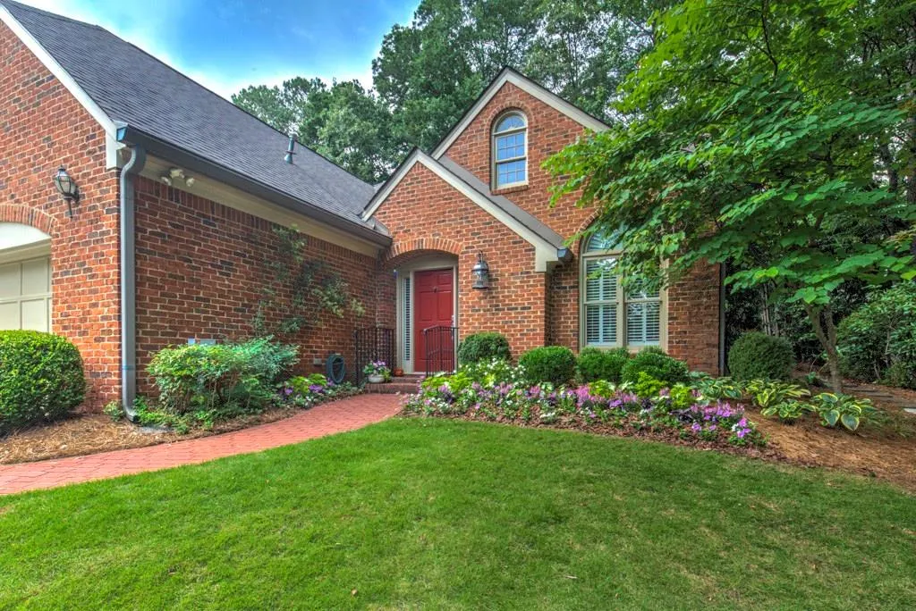 405 Greenlaurel Drive, Atlanta, Georgia 30342, 3 Bedrooms Bedrooms, ,3 BathroomsBathrooms,Residential,Sold,405 Greenlaurel Drive,5871769