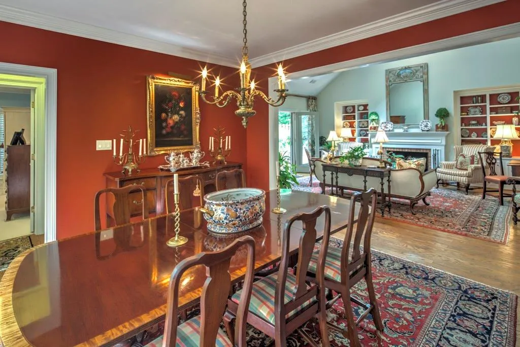 405 Greenlaurel Drive, Atlanta, Georgia 30342, 3 Bedrooms Bedrooms, ,3 BathroomsBathrooms,Residential,Sold,405 Greenlaurel Drive,5871769