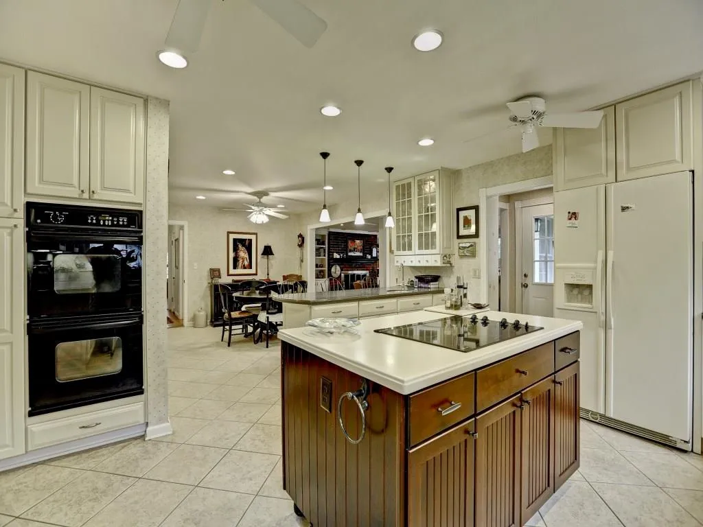 4840 Kendall Court, Sandy Springs, Georgia 30342, 5 Bedrooms Bedrooms, ,4 BathroomsBathrooms,Residential,Sold,4840 Kendall Court,5599827