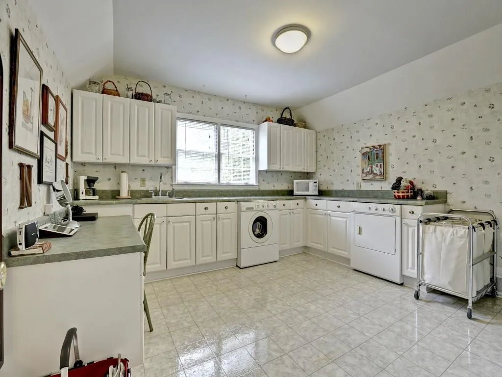 4840 Kendall Court, Sandy Springs, Georgia 30342, 5 Bedrooms Bedrooms, ,4 BathroomsBathrooms,Residential,Sold,4840 Kendall Court,5599827
