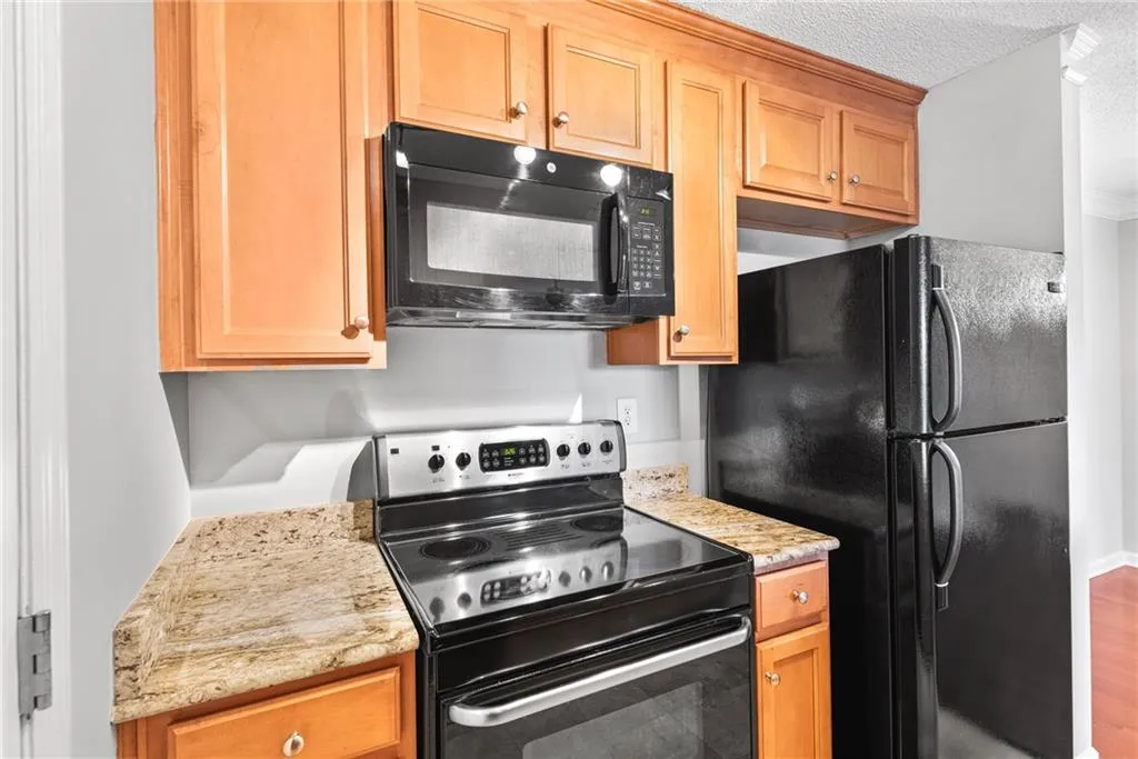543 Granville Court, Sandy Springs, Georgia 30328, 1 Bedroom Bedrooms, ,1 BathroomBathrooms,Residential,Sold,543 Granville Court,6844295