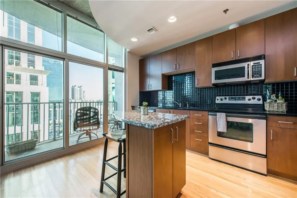 943 Peachtree Street Ne Unit 1303, Atlanta, Georgia 30309, 1 Bedroom Bedrooms, ,1 BathroomBathrooms,Residential,Sold,943 Peachtree Street Ne Unit 1303,5609540