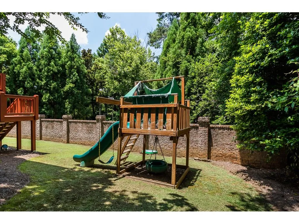 740 Estate Way, Atlanta, Georgia 30319, 5 Bedrooms Bedrooms, ,5 BathroomsBathrooms,Residential,Sold,740 Estate Way,6047588