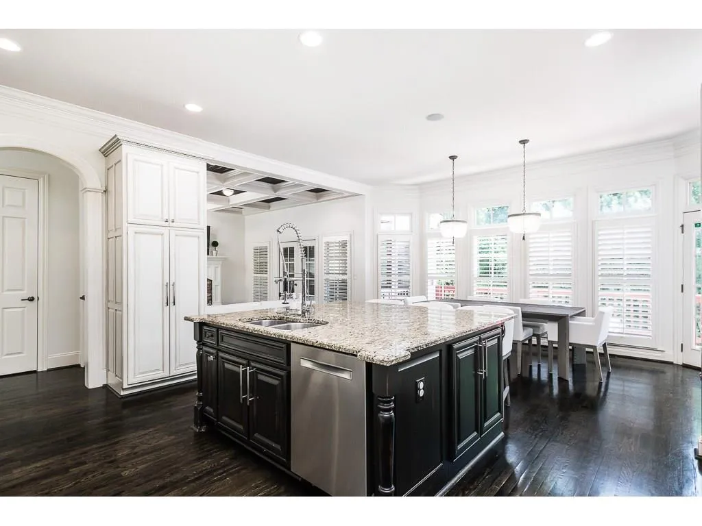 740 Estate Way, Atlanta, Georgia 30319, 5 Bedrooms Bedrooms, ,5 BathroomsBathrooms,Residential,Sold,740 Estate Way,6047588