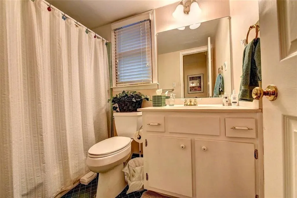 7435 Twin Branch Road, Sandy Springs, Georgia 30328, 5 Bedrooms Bedrooms, ,4 BathroomsBathrooms,Residential,Sold,7435 Twin Branch Road,6088127