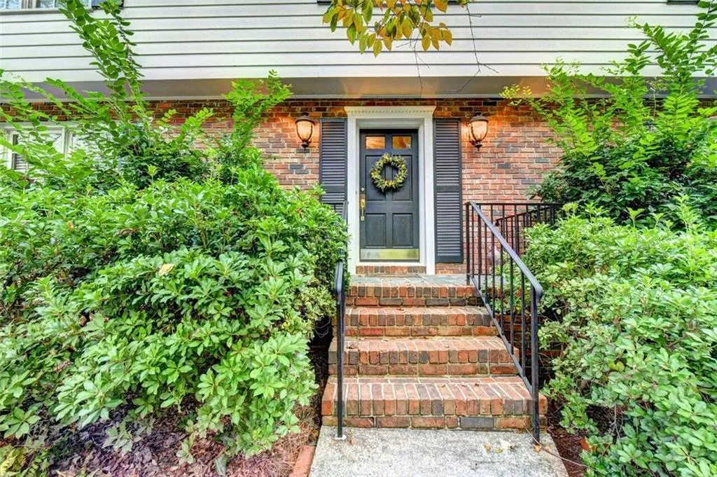 7435 Twin Branch Road, Sandy Springs, Georgia 30328, 5 Bedrooms Bedrooms, ,4 BathroomsBathrooms,Residential,Sold,7435 Twin Branch Road,6088127
