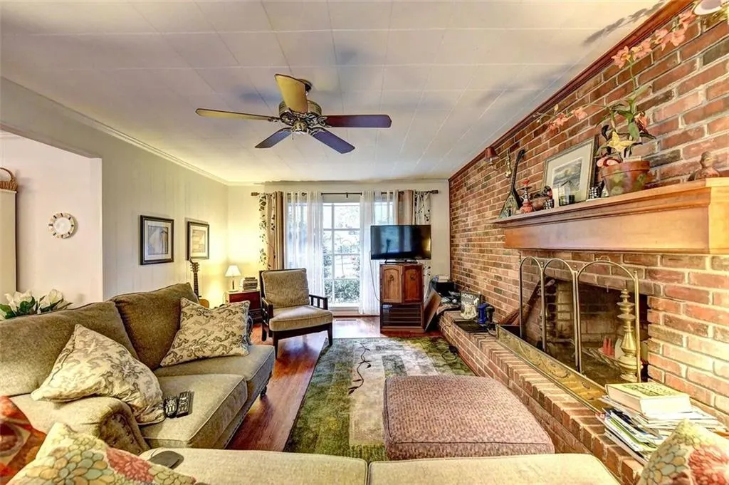7435 Twin Branch Road, Sandy Springs, Georgia 30328, 5 Bedrooms Bedrooms, ,4 BathroomsBathrooms,Residential,Sold,7435 Twin Branch Road,6088127