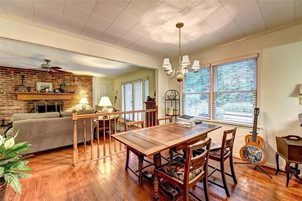 7435 Twin Branch Road, Sandy Springs, Georgia 30328, 5 Bedrooms Bedrooms, ,4 BathroomsBathrooms,Residential,Sold,7435 Twin Branch Road,6088127