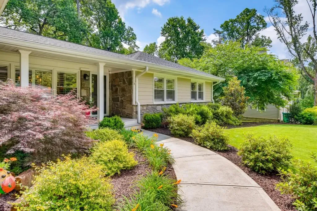 5901 Hilderbrand Drive, Atlanta, Georgia 30328, 5 Bedrooms Bedrooms, ,3 BathroomsBathrooms,Residential,Sold,5901 Hilderbrand Drive,6738661