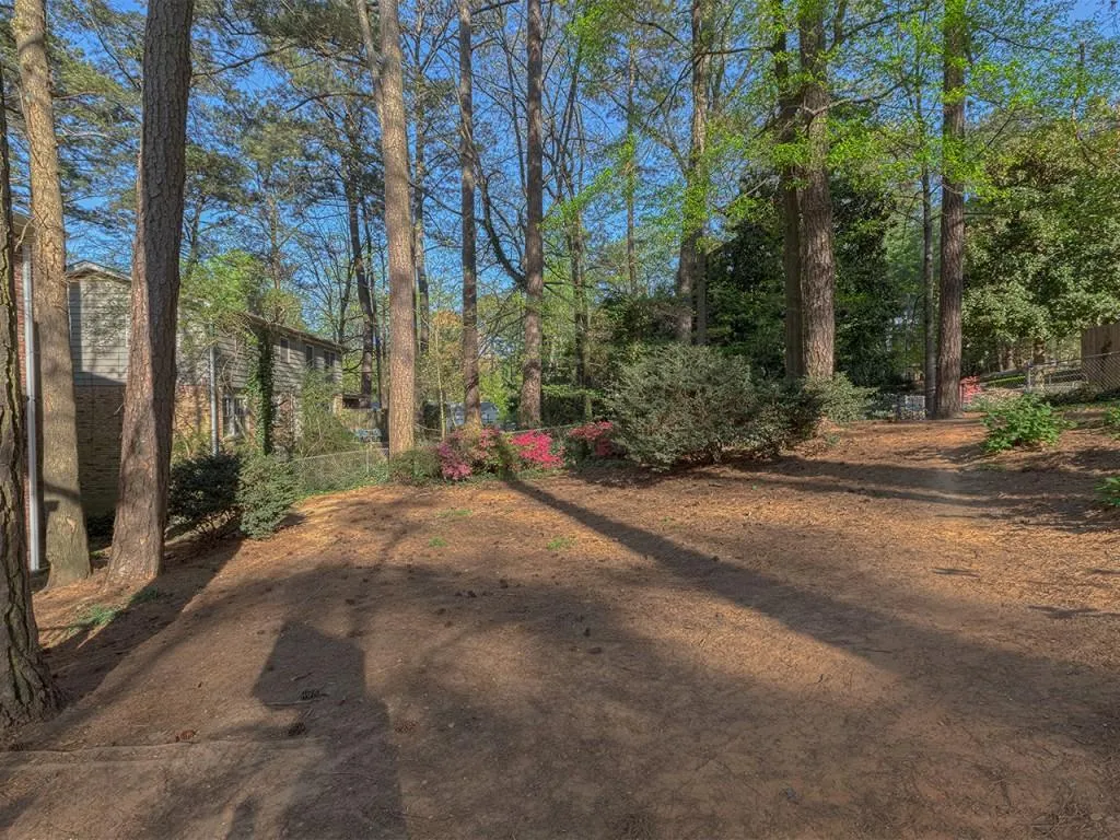 6503 Whispering Trail, Atlanta, Georgia 30328, 5 Bedrooms Bedrooms, ,3 BathroomsBathrooms,Residential,Sold,6503 Whispering Trail,5669143