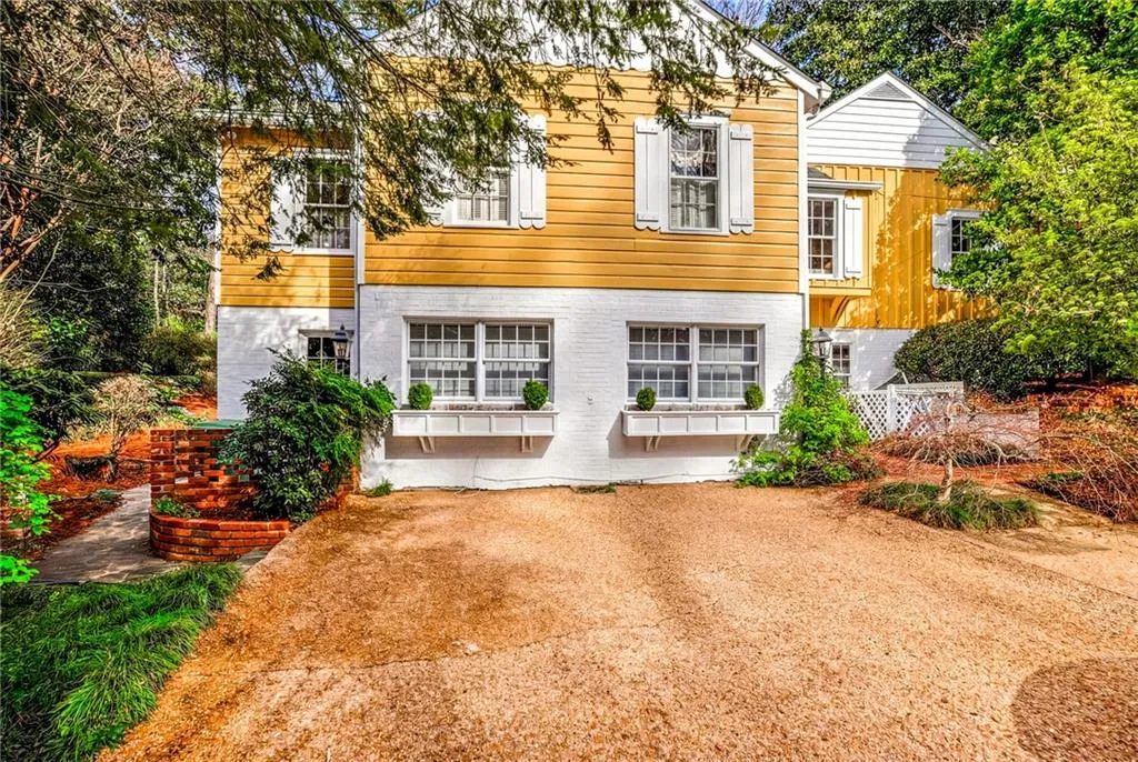 547 Spring Valley Road Nw, Atlanta, Georgia 30318, 4 Bedrooms Bedrooms, 0 ,5 BathroomsBathrooms,Residential,Sold,547 Spring Valley Road Nw,7731910