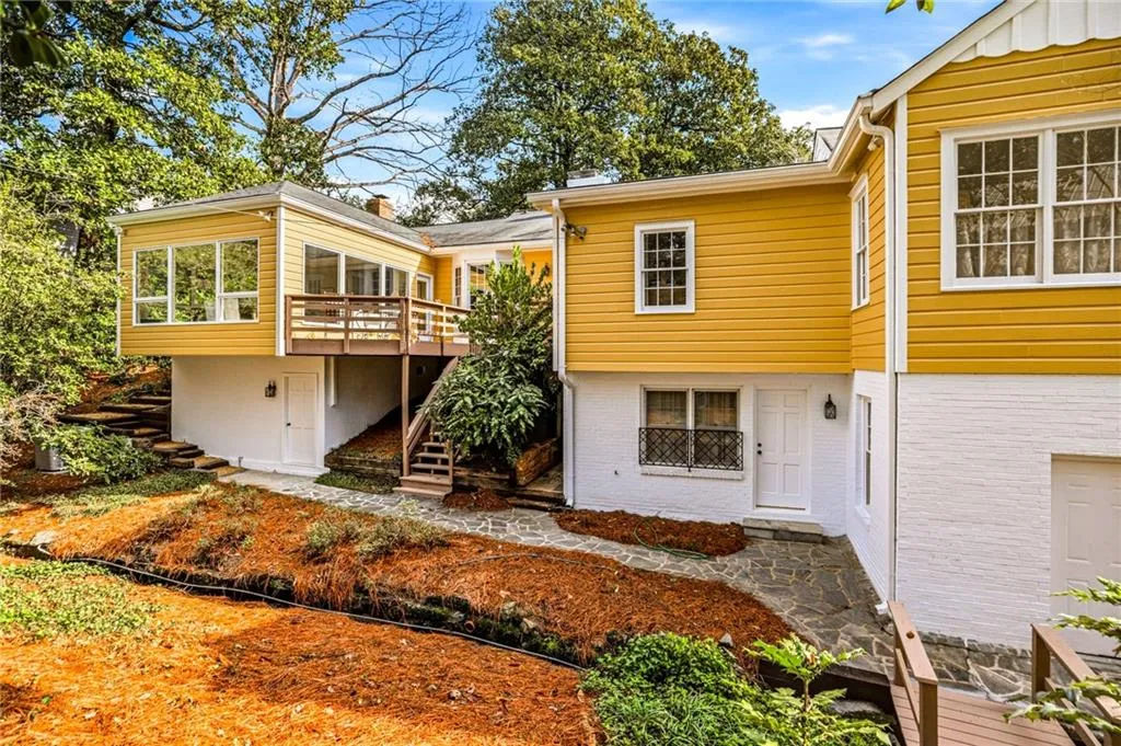547 Spring Valley Road Nw, Atlanta, Georgia 30318, 4 Bedrooms Bedrooms, 0 ,5 BathroomsBathrooms,Residential,Sold,547 Spring Valley Road Nw,7731910