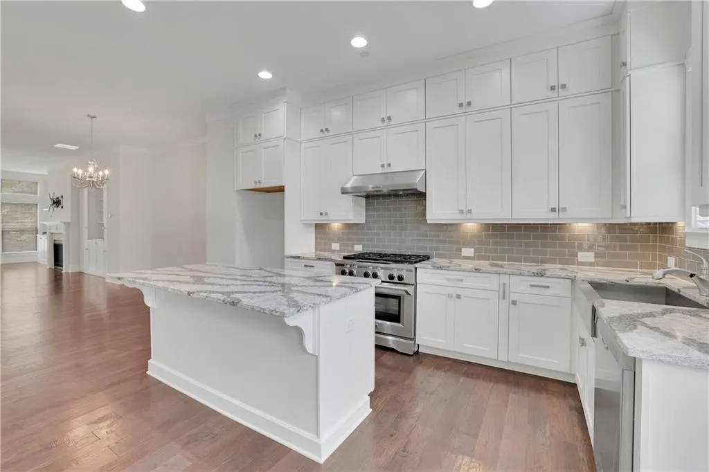 64 Yorkshire Place, Atlanta, Georgia 30328, 3 Bedrooms Bedrooms, ,3 BathroomsBathrooms,Residential,Sold,64 Yorkshire Place,7208282
