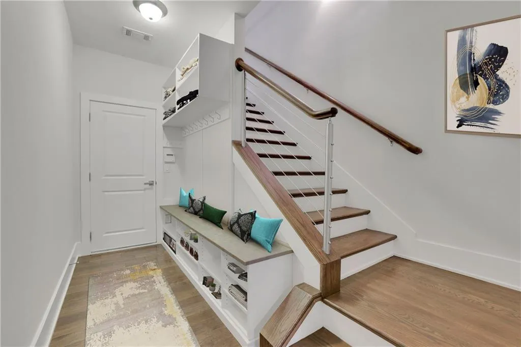 64 Yorkshire Place, Atlanta, Georgia 30328, 3 Bedrooms Bedrooms, ,3 BathroomsBathrooms,Residential,Sold,64 Yorkshire Place,7208282