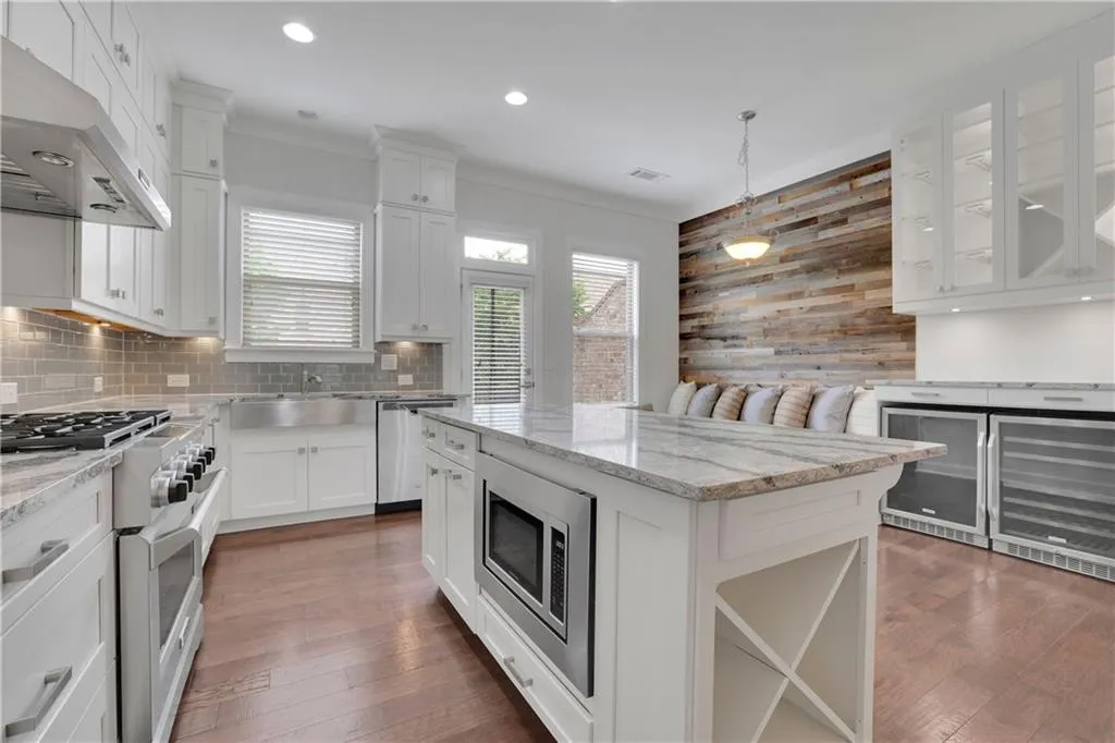 64 Yorkshire Place, Atlanta, Georgia 30328, 3 Bedrooms Bedrooms, ,3 BathroomsBathrooms,Residential,Sold,64 Yorkshire Place,7208282