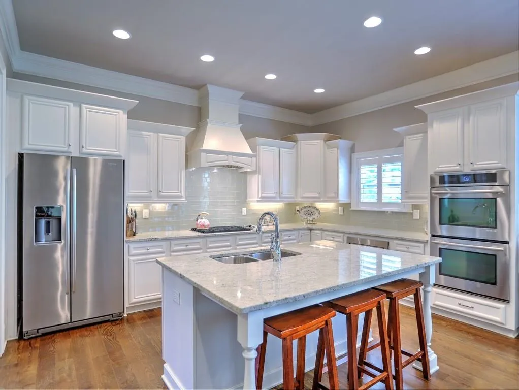 475 Glencourtney Drive, Sandy Springs, Georgia 30328, 6 Bedrooms Bedrooms, ,5 BathroomsBathrooms,Residential,Sold,475 Glencourtney Drive,6595597