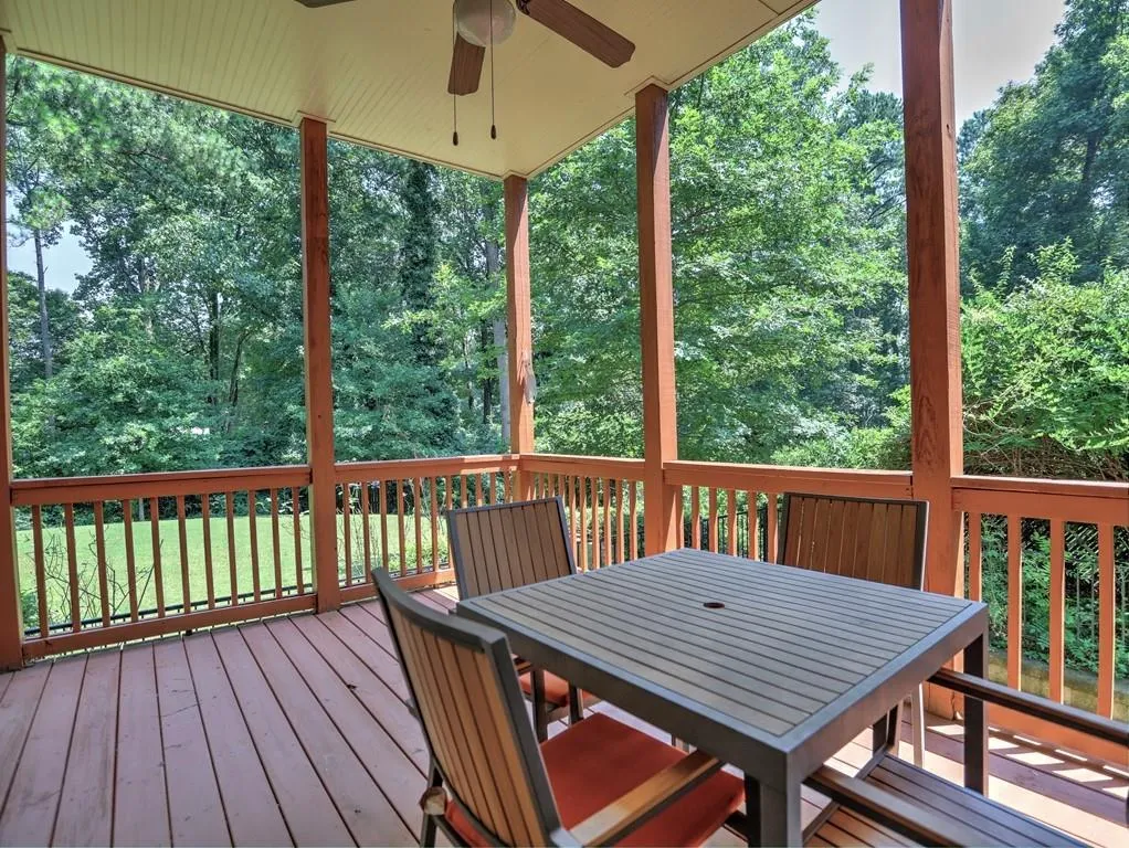 475 Glencourtney Drive, Sandy Springs, Georgia 30328, 6 Bedrooms Bedrooms, ,5 BathroomsBathrooms,Residential,Sold,475 Glencourtney Drive,6595597