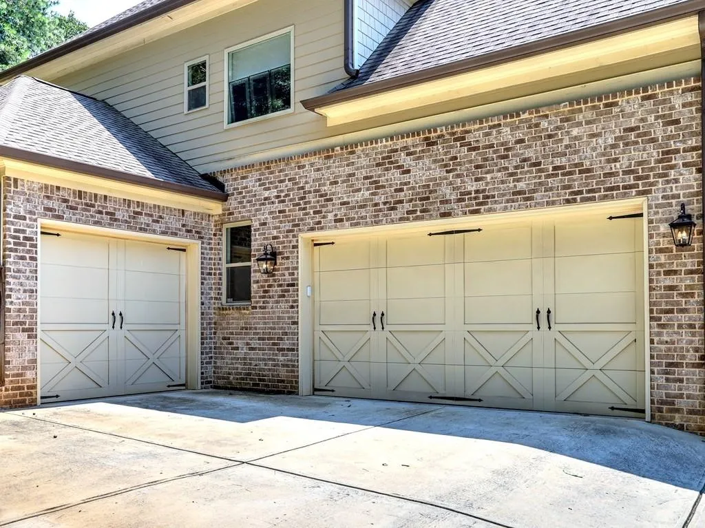 475 Glencourtney Drive, Sandy Springs, Georgia 30328, 6 Bedrooms Bedrooms, ,5 BathroomsBathrooms,Residential,Sold,475 Glencourtney Drive,6595597