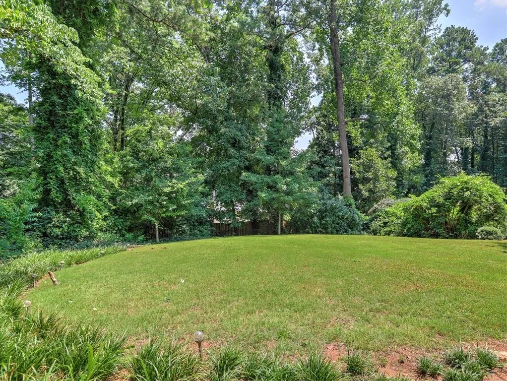 475 Glencourtney Drive, Sandy Springs, Georgia 30328, 6 Bedrooms Bedrooms, ,5 BathroomsBathrooms,Residential,Sold,475 Glencourtney Drive,6595597