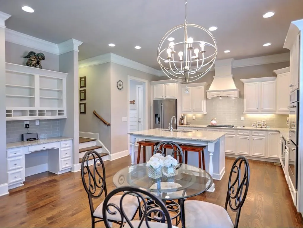 475 Glencourtney Drive, Sandy Springs, Georgia 30328, 6 Bedrooms Bedrooms, ,5 BathroomsBathrooms,Residential,Sold,475 Glencourtney Drive,6595597