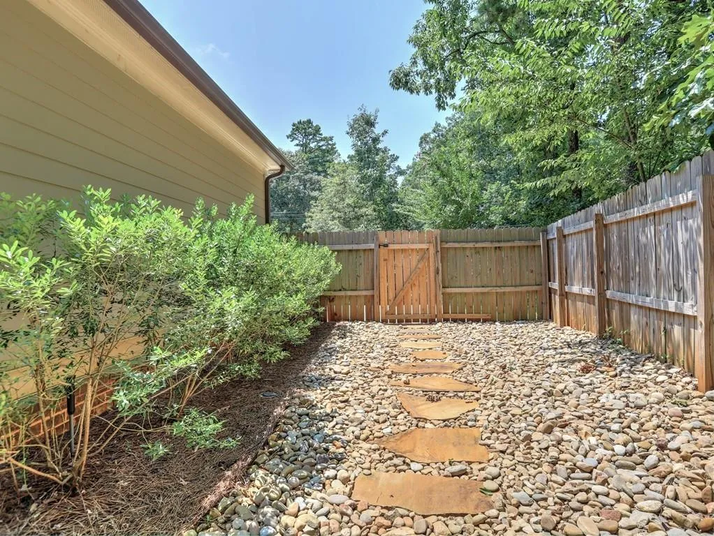 475 Glencourtney Drive, Sandy Springs, Georgia 30328, 6 Bedrooms Bedrooms, ,5 BathroomsBathrooms,Residential,Sold,475 Glencourtney Drive,6595597