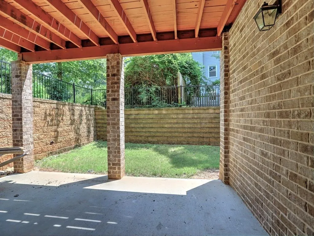 475 Glencourtney Drive, Sandy Springs, Georgia 30328, 6 Bedrooms Bedrooms, ,5 BathroomsBathrooms,Residential,Sold,475 Glencourtney Drive,6595597