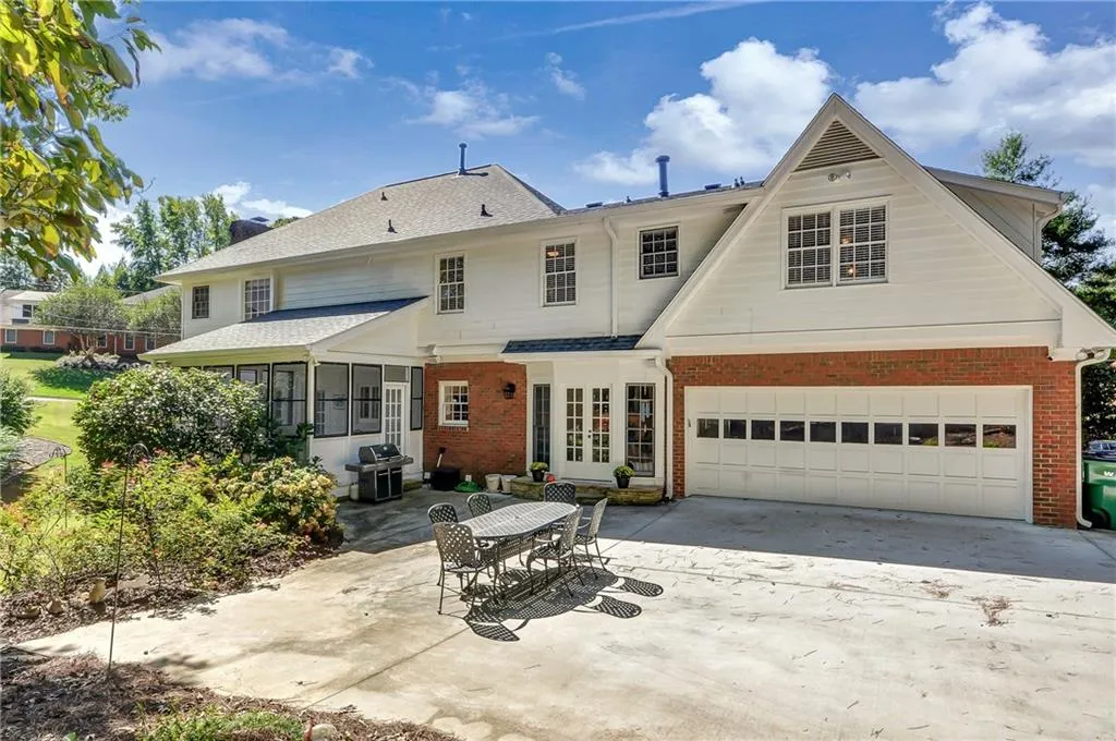 755 Amster Green Drive, Sandy Springs, Georgia 30350, 4 Bedrooms Bedrooms, ,2 BathroomsBathrooms,Residential,Sold,755 Amster Green Drive,6086677