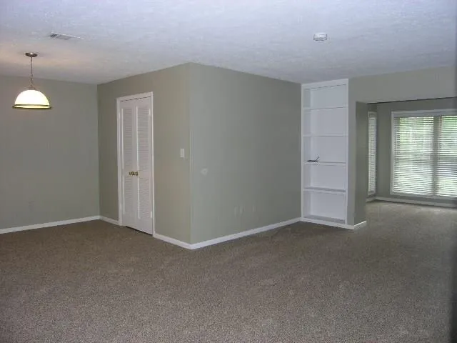 8740 Roswell Road Unit 3b, Sandy Springs, Georgia 30350, 3 Bedrooms Bedrooms, ,2 BathroomsBathrooms,Residential,Sold,8740 Roswell Road Unit 3b,5983033