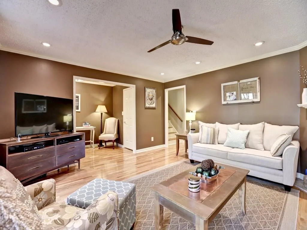 215 The South Chace Unit 215, Sandy Springs, Georgia 30328, 3 Bedrooms Bedrooms, ,2 BathroomsBathrooms,Residential,Sold,215 The South Chace Unit 215,5635842