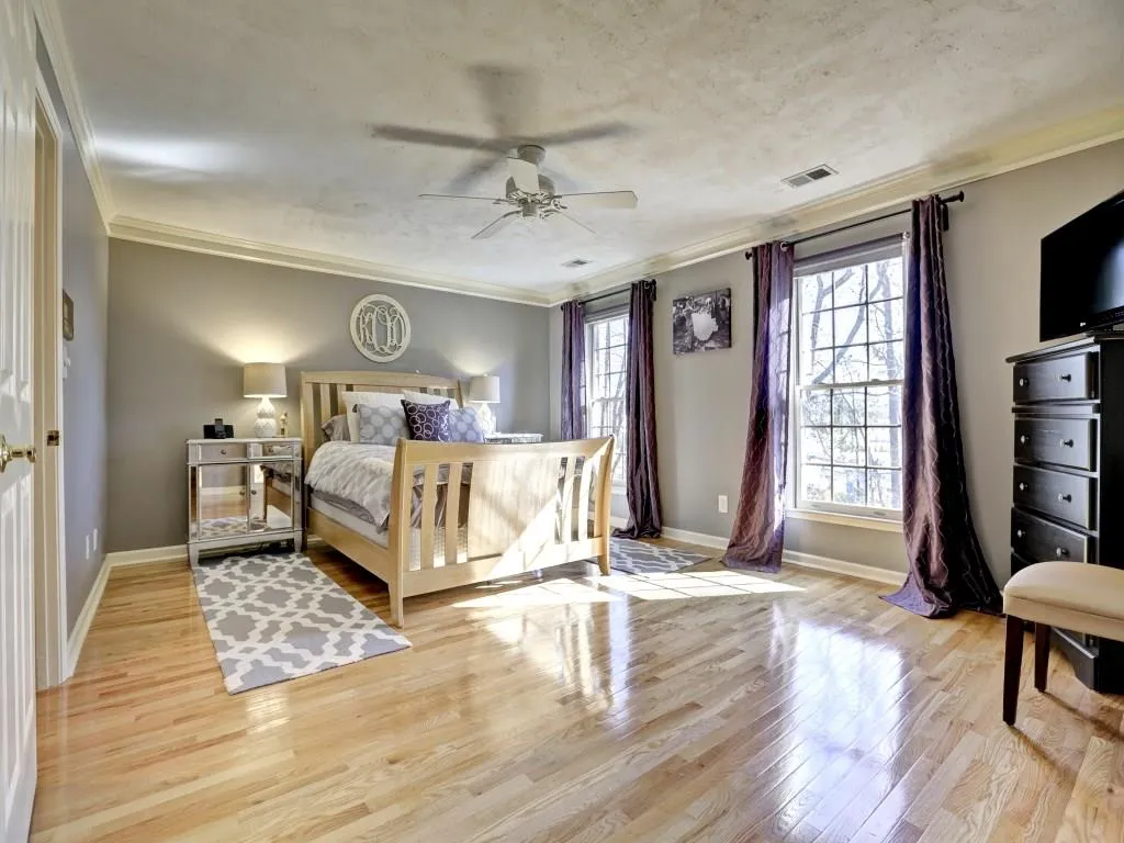 215 The South Chace Unit 215, Sandy Springs, Georgia 30328, 3 Bedrooms Bedrooms, ,2 BathroomsBathrooms,Residential,Sold,215 The South Chace Unit 215,5635842