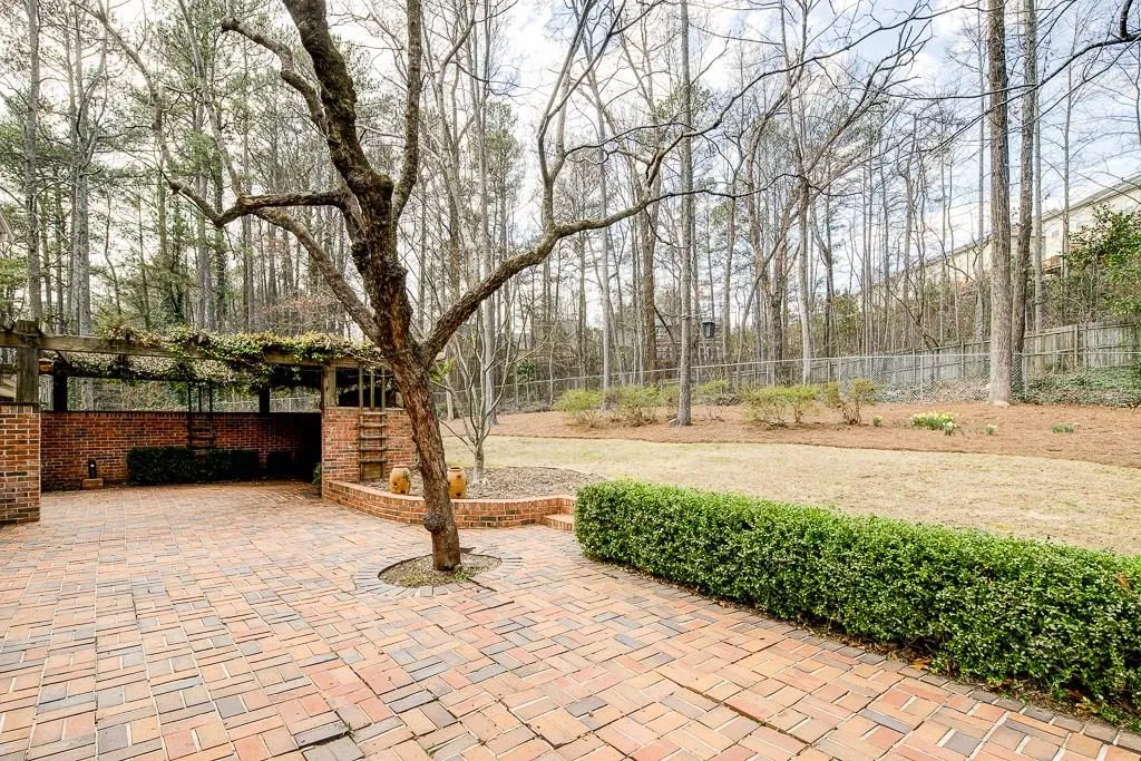 710 Spalding Drive, Sandy Springs, Georgia 30328, 4 Bedrooms Bedrooms, ,2 BathroomsBathrooms,Residential,Sold,710 Spalding Drive,5806900