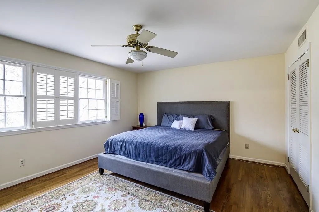 710 Spalding Drive, Sandy Springs, Georgia 30328, 4 Bedrooms Bedrooms, ,2 BathroomsBathrooms,Residential,Sold,710 Spalding Drive,5806900