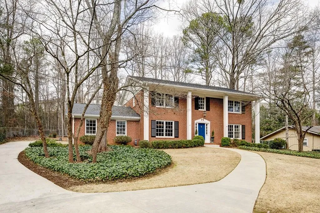 710 Spalding Drive, Sandy Springs, Georgia 30328, 4 Bedrooms Bedrooms, ,2 BathroomsBathrooms,Residential,Sold,710 Spalding Drive,5806900