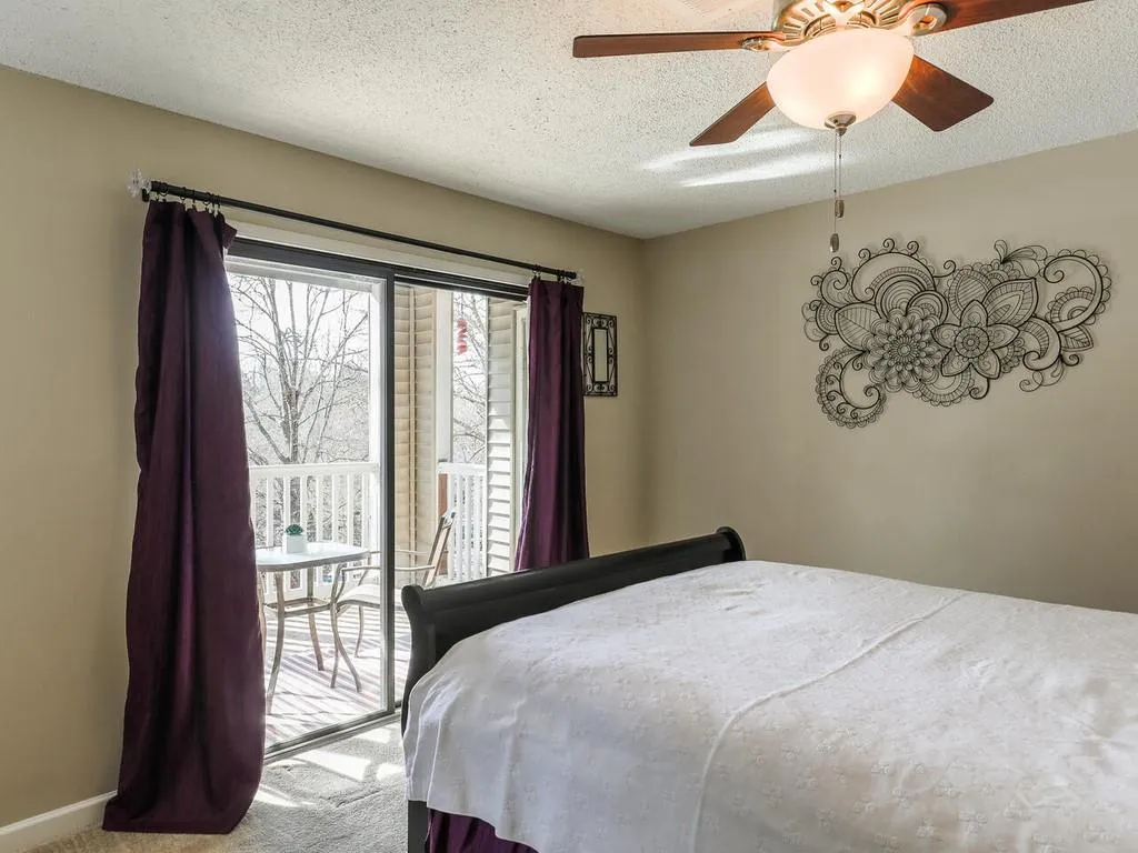 610 Barrington Hills Drive, Atlanta, Georgia 30350, 2 Bedrooms Bedrooms, ,2 BathroomsBathrooms,Residential,Sold,610 Barrington Hills Drive,6830609