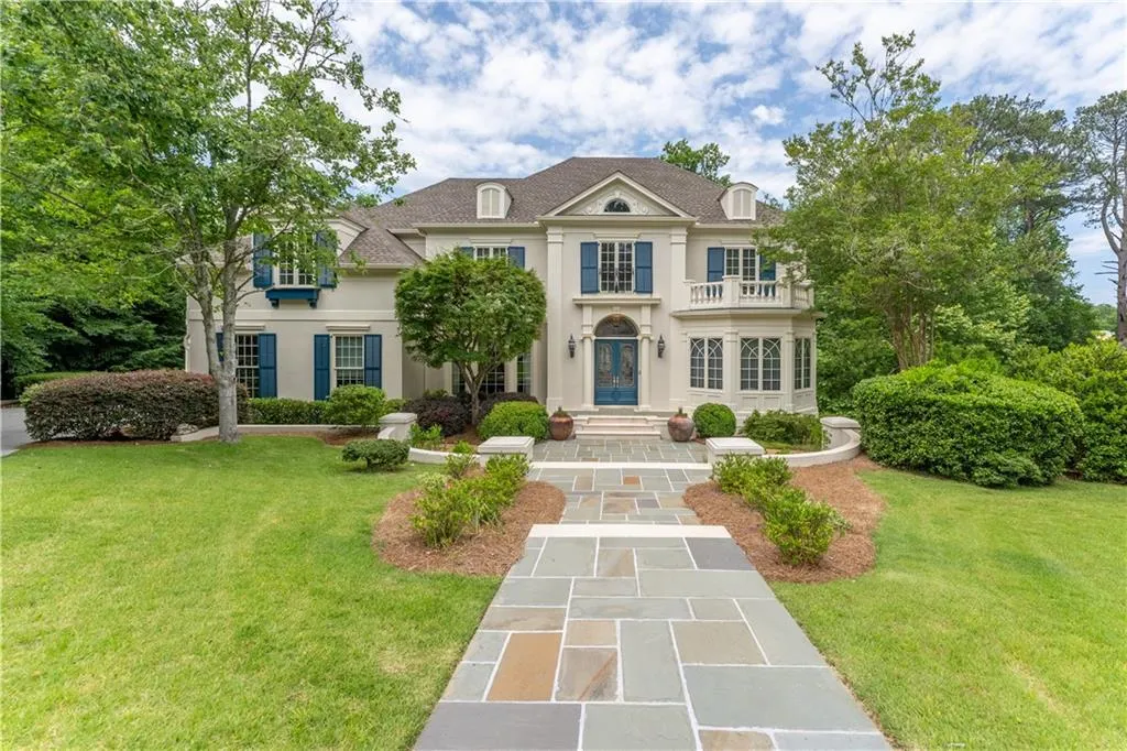 8470 Lazy Oaks Court, Sandy Springs, Georgia 30350, 8 Bedrooms Bedrooms, ,5 BathroomsBathrooms,Residential,For Sale,8470 Lazy Oaks Court,7582461