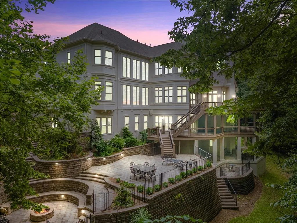8470 Lazy Oaks Court, Sandy Springs, Georgia 30350, 8 Bedrooms Bedrooms, ,5 BathroomsBathrooms,Residential,For Sale,8470 Lazy Oaks Court,7582461