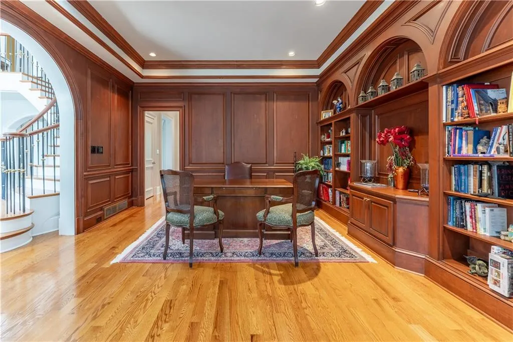 8470 Lazy Oaks Court, Sandy Springs, Georgia 30350, 8 Bedrooms Bedrooms, ,5 BathroomsBathrooms,Residential,For Sale,8470 Lazy Oaks Court,7582461
