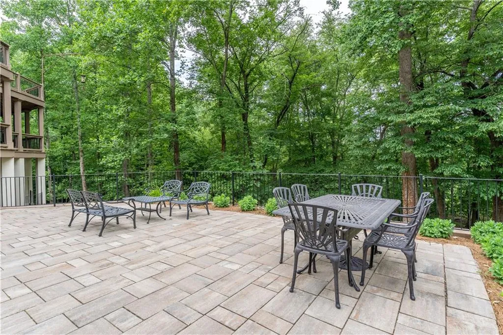 8470 Lazy Oaks Court, Atlanta, Georgia 30350, 8 Bedrooms Bedrooms, ,5 BathroomsBathrooms,Residential,For Sale,8470 Lazy Oaks Court,7582461