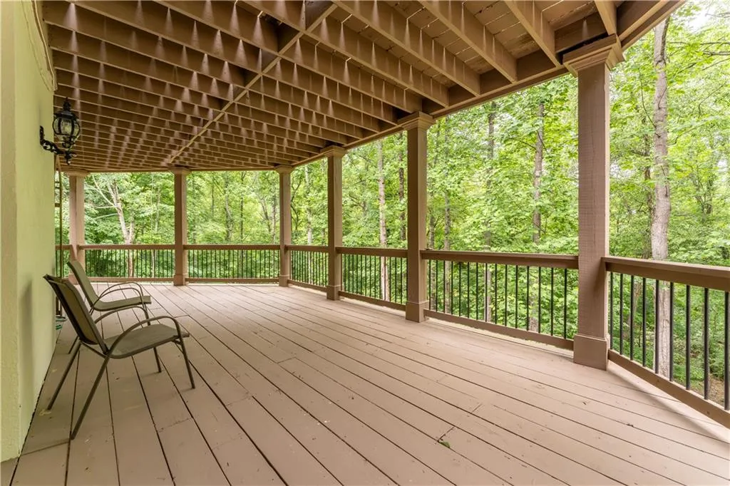 8470 Lazy Oaks Court, Atlanta, Georgia 30350, 8 Bedrooms Bedrooms, ,5 BathroomsBathrooms,Residential,For Sale,8470 Lazy Oaks Court,7582461