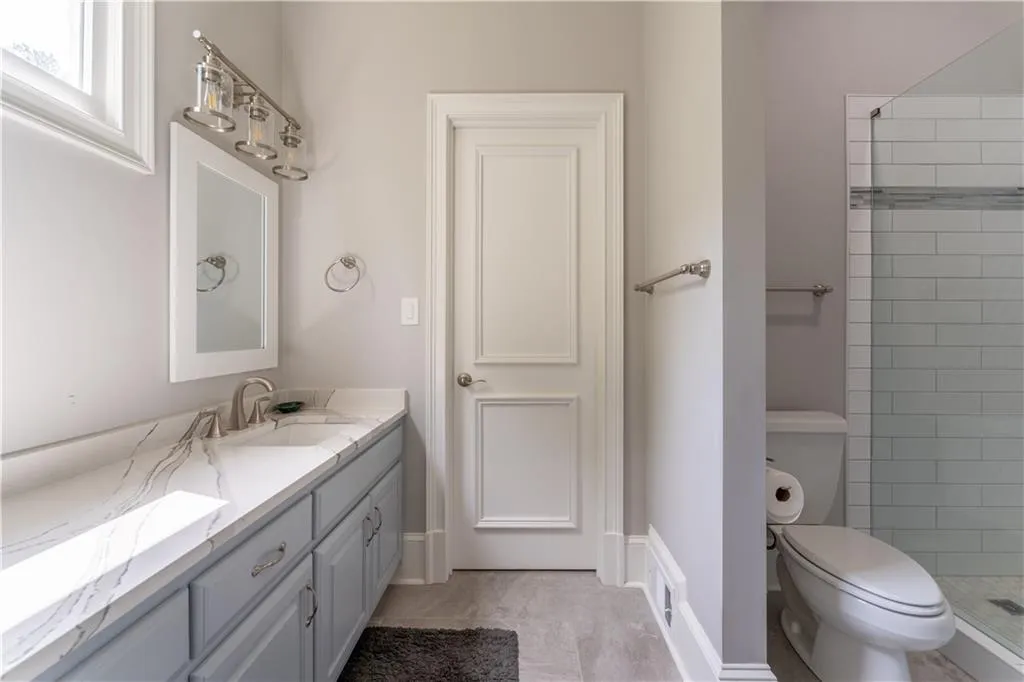Primary Floor Ensuite Bath