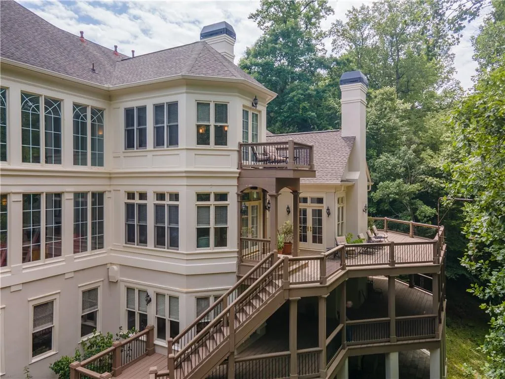 8470 Lazy Oaks Court, Atlanta, Georgia 30350, 8 Bedrooms Bedrooms, ,5 BathroomsBathrooms,Residential,For Sale,8470 Lazy Oaks Court,7582461
