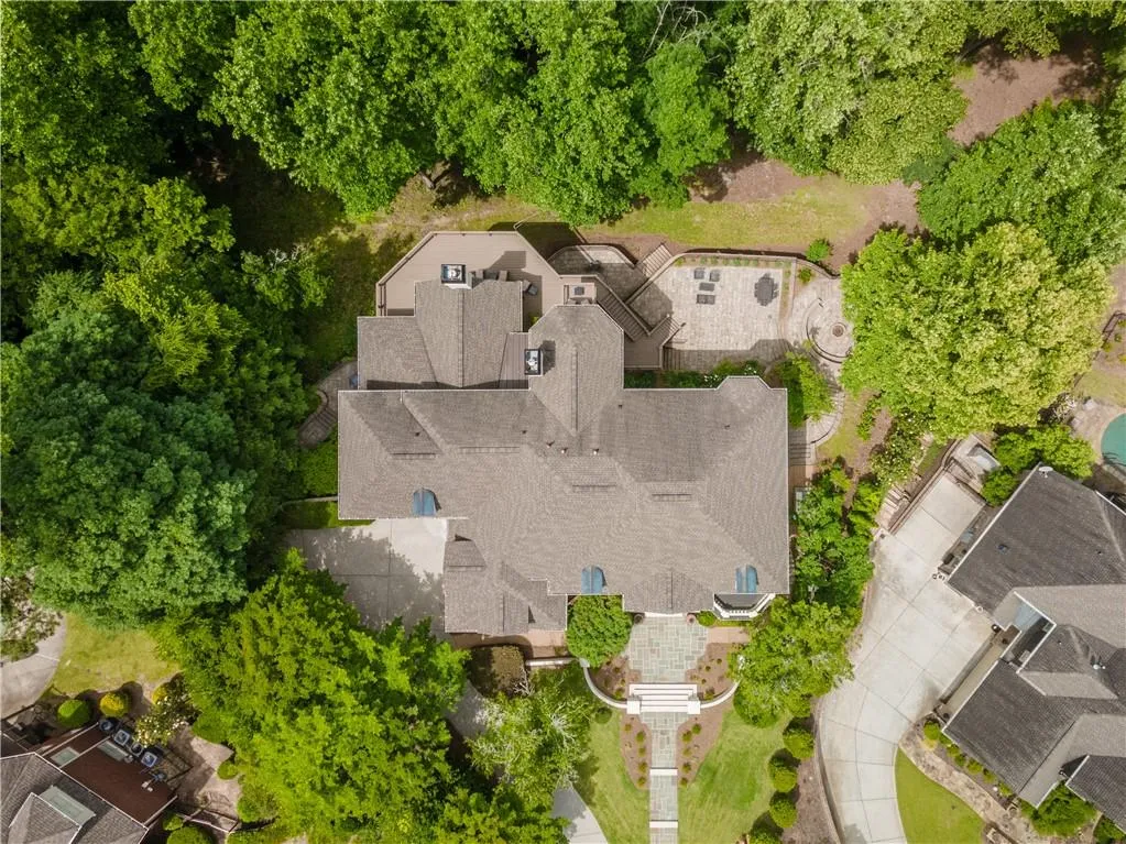8470 Lazy Oaks Court, Sandy Springs, Georgia 30350, 8 Bedrooms Bedrooms, ,5 BathroomsBathrooms,Residential,For Sale,8470 Lazy Oaks Court,7582461