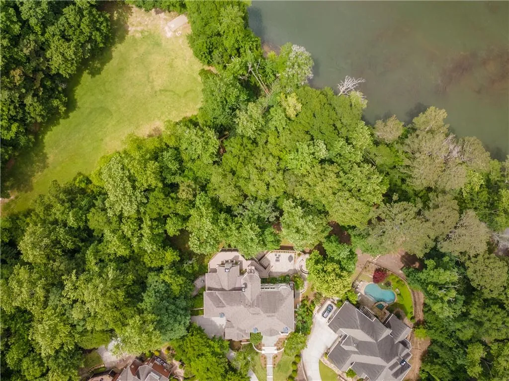 8470 Lazy Oaks Court, Sandy Springs, Georgia 30350, 8 Bedrooms Bedrooms, ,5 BathroomsBathrooms,Residential,For Sale,8470 Lazy Oaks Court,7582461