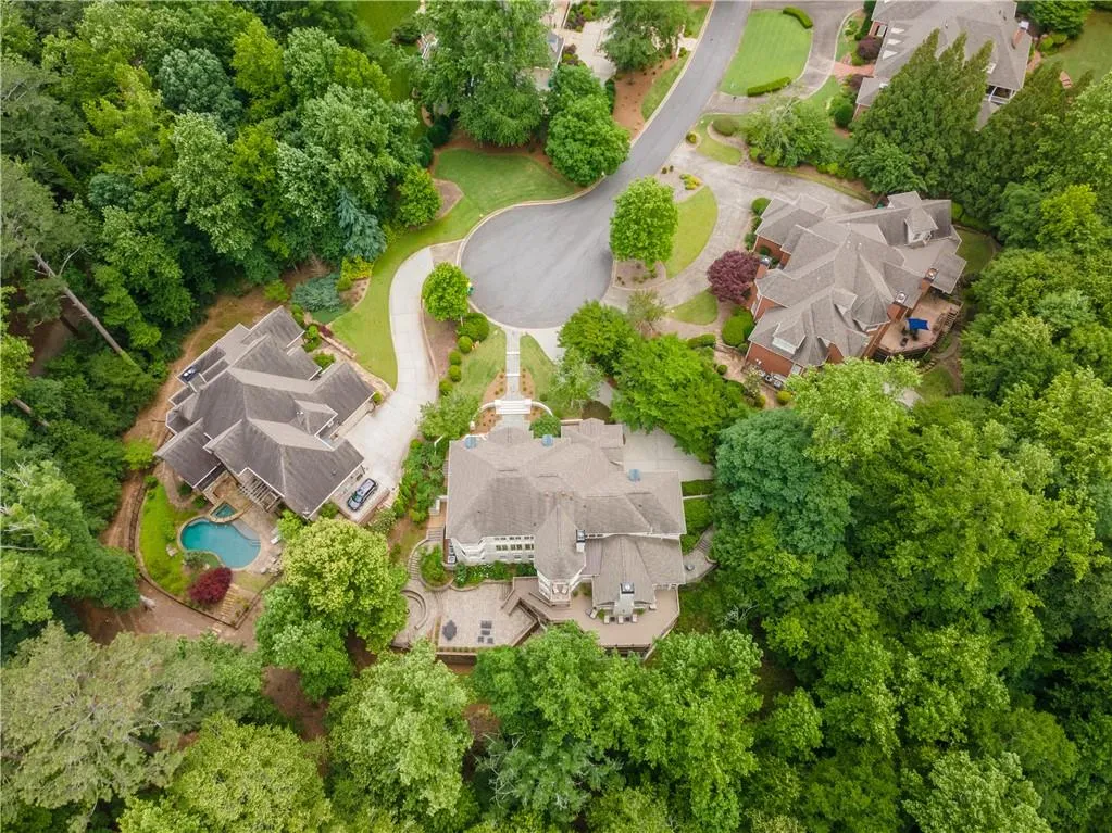 8470 Lazy Oaks Court, Sandy Springs, Georgia 30350, 8 Bedrooms Bedrooms, ,5 BathroomsBathrooms,Residential,For Sale,8470 Lazy Oaks Court,7582461