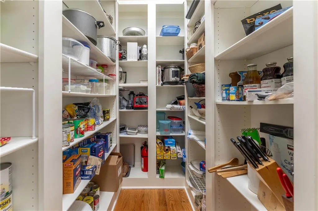 Walk In Pantry